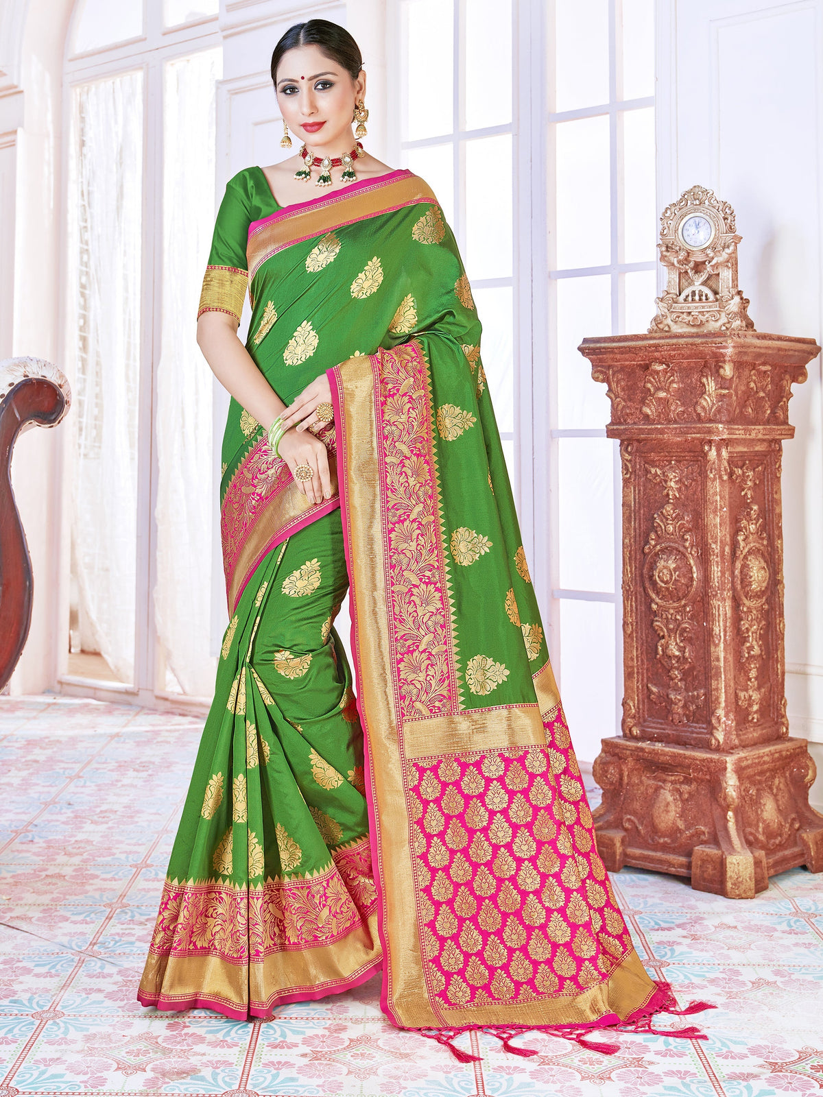 Beautiful Green Banarasi Art Silk Woven Saree 