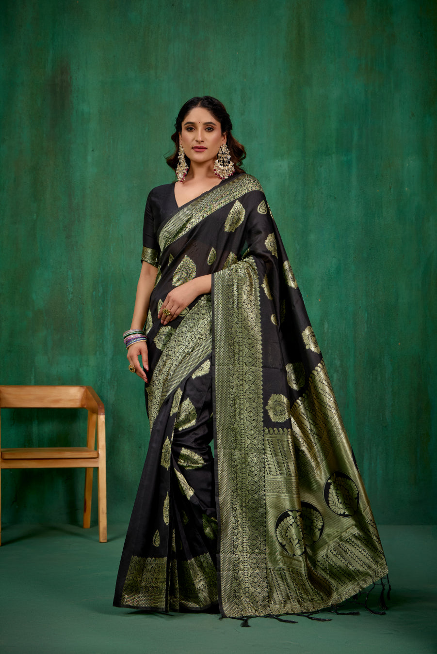 Shop Elegant Black Banarasi Art Silk Woven Ready to Wear Saree Online - Best Prices-RTW-1573
