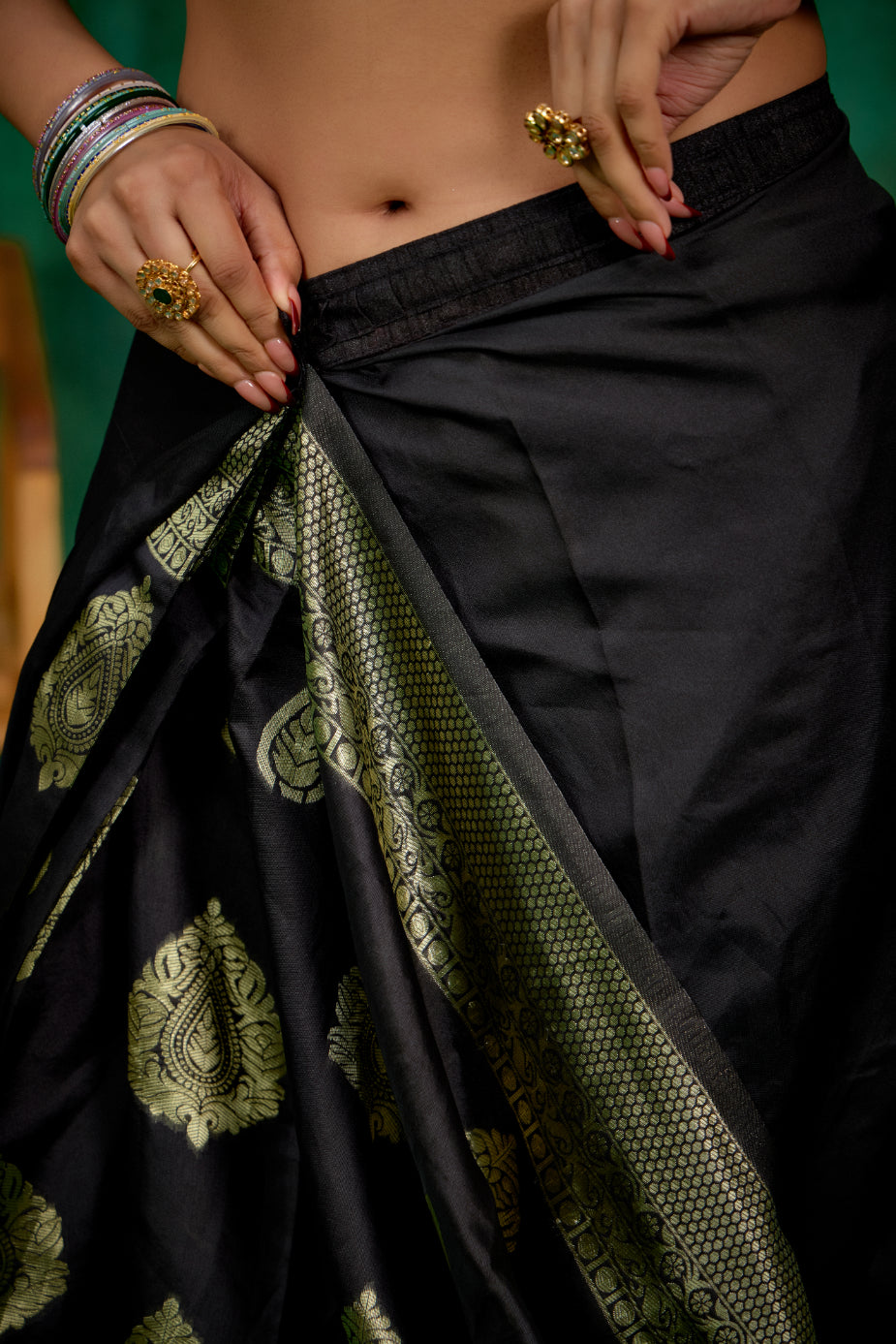Shop Elegant Black Banarasi Art Silk Woven Ready to Wear Saree Online - Best Prices-RTW-1573