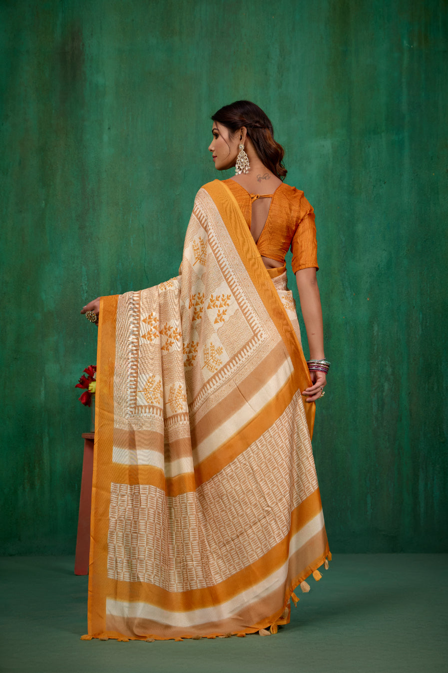 Shop Stylish Cream Linen Printed Ready to Wear Sarees Online - Affordable Prices-RTW-1897